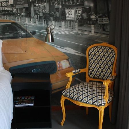 Yalla Yalla Boutique Hotel Witbank Exteriör bild