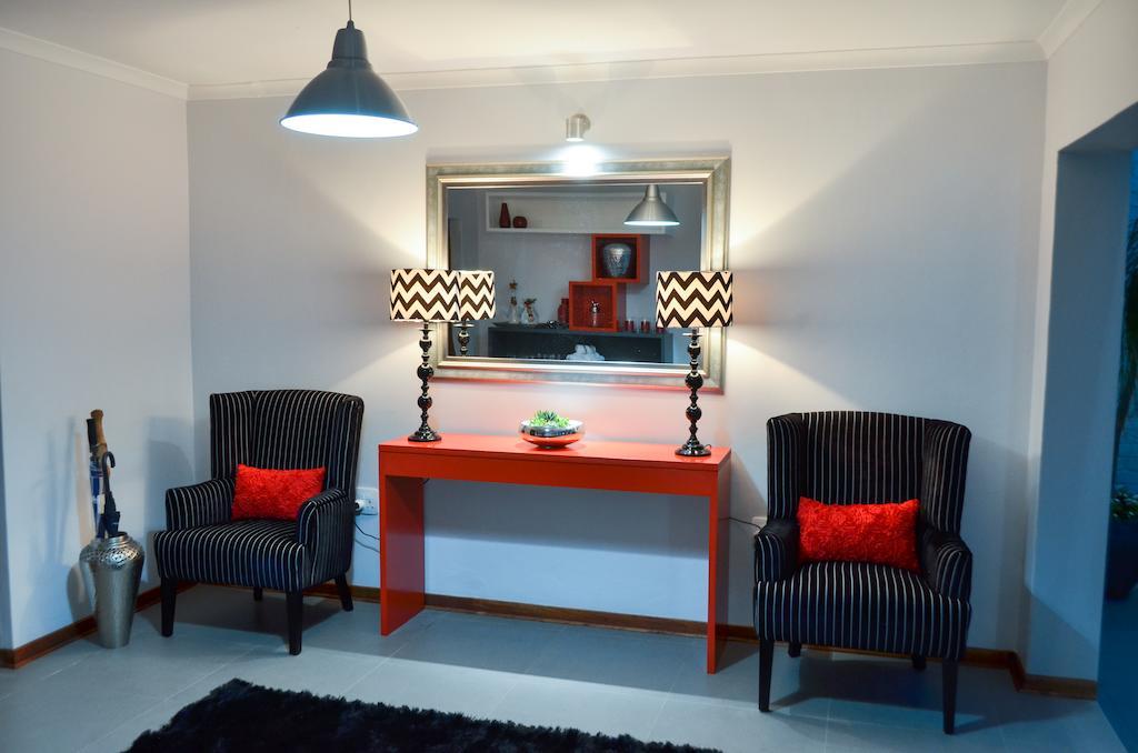 Yalla Yalla Boutique Hotel Witbank Exteriör bild