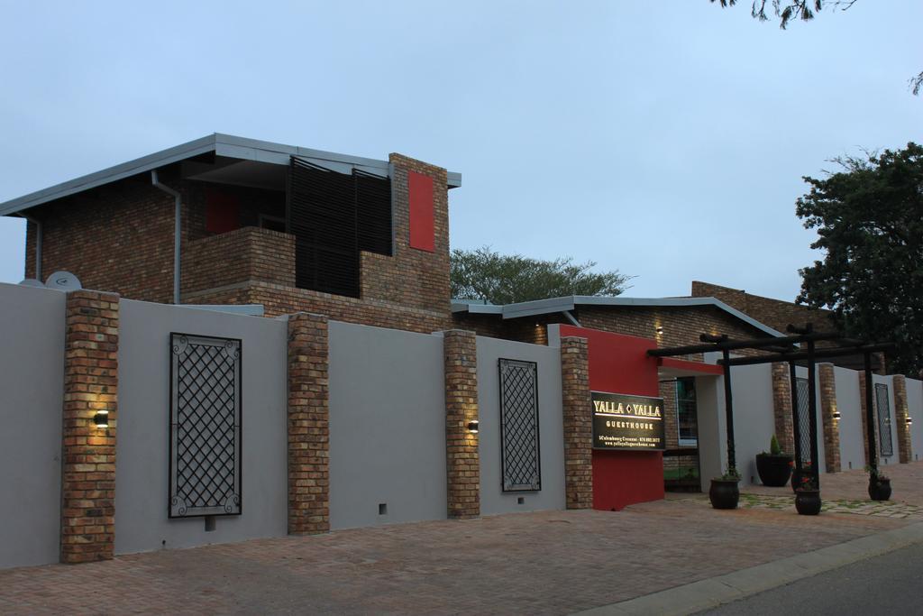 Yalla Yalla Boutique Hotel Witbank Exteriör bild