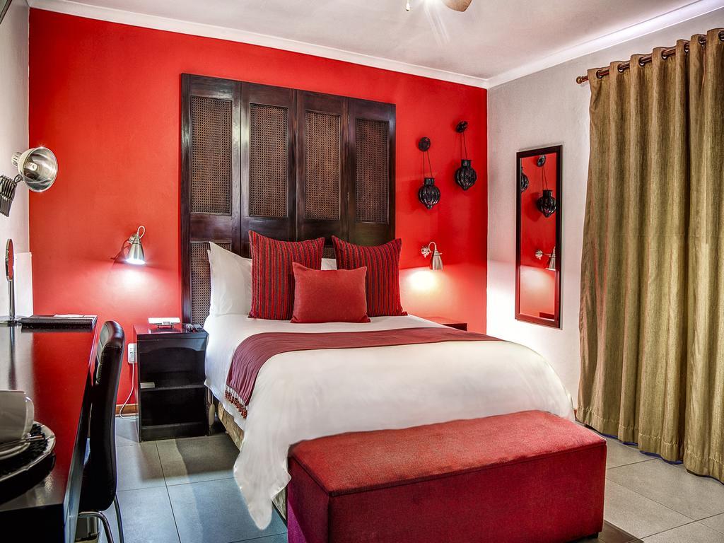 Yalla Yalla Boutique Hotel Witbank Exteriör bild