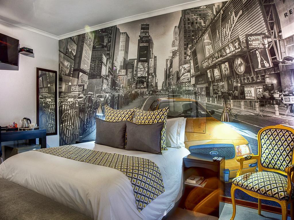 Yalla Yalla Boutique Hotel Witbank Exteriör bild