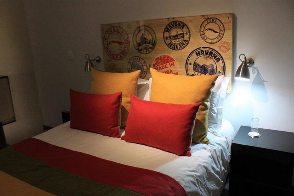 Yalla Yalla Boutique Hotel Witbank Exteriör bild