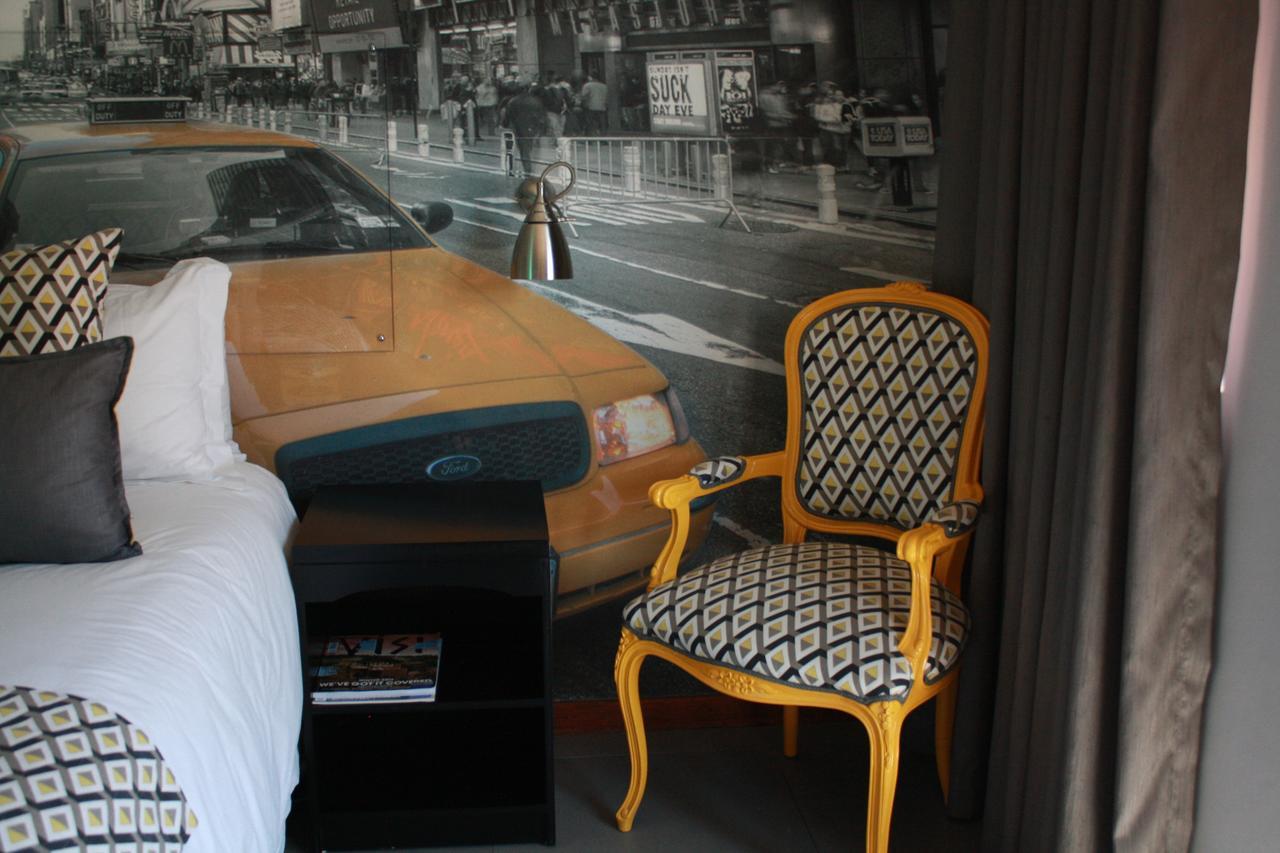 Yalla Yalla Boutique Hotel Witbank Exteriör bild