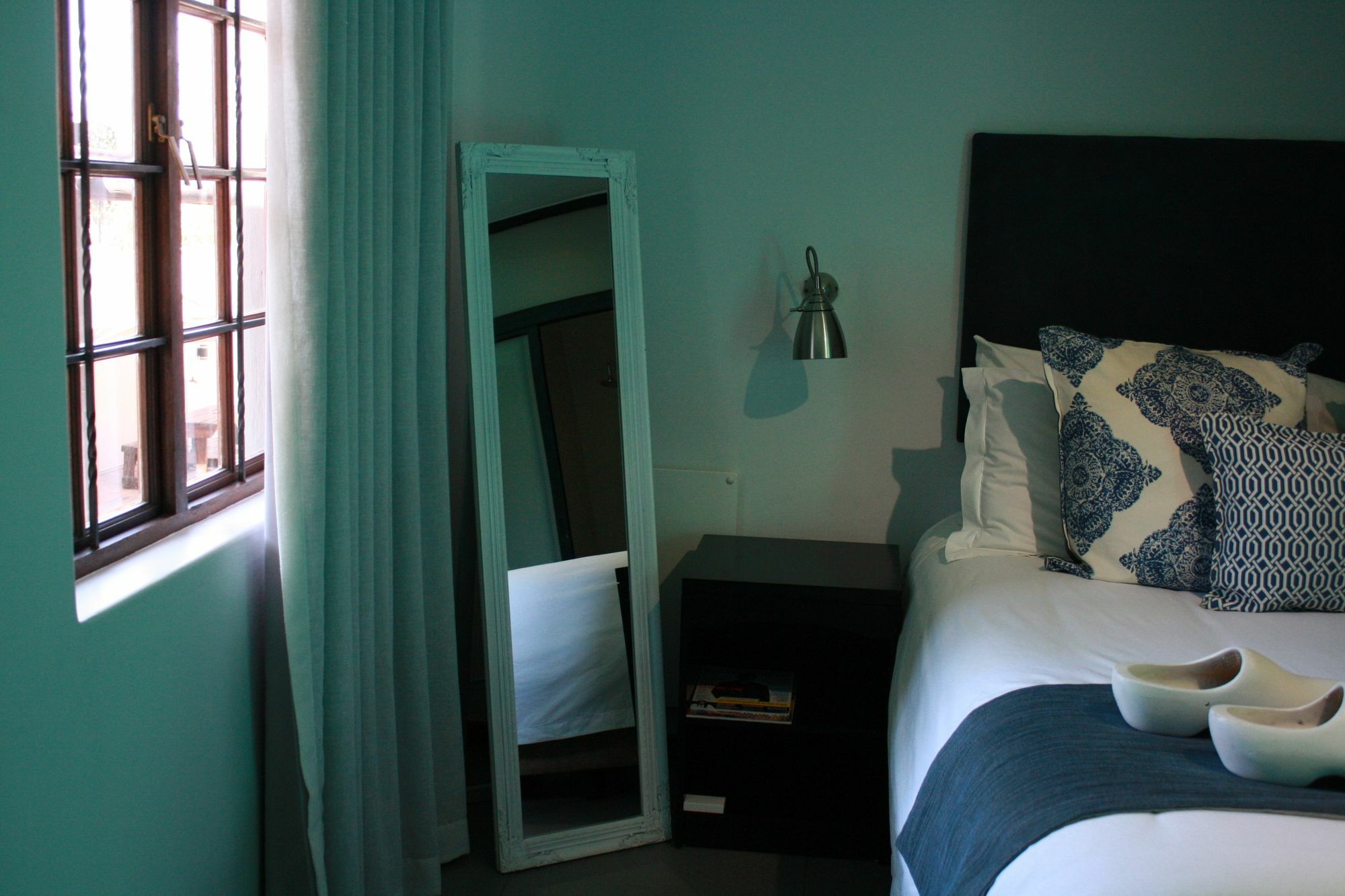 Yalla Yalla Boutique Hotel Witbank Exteriör bild