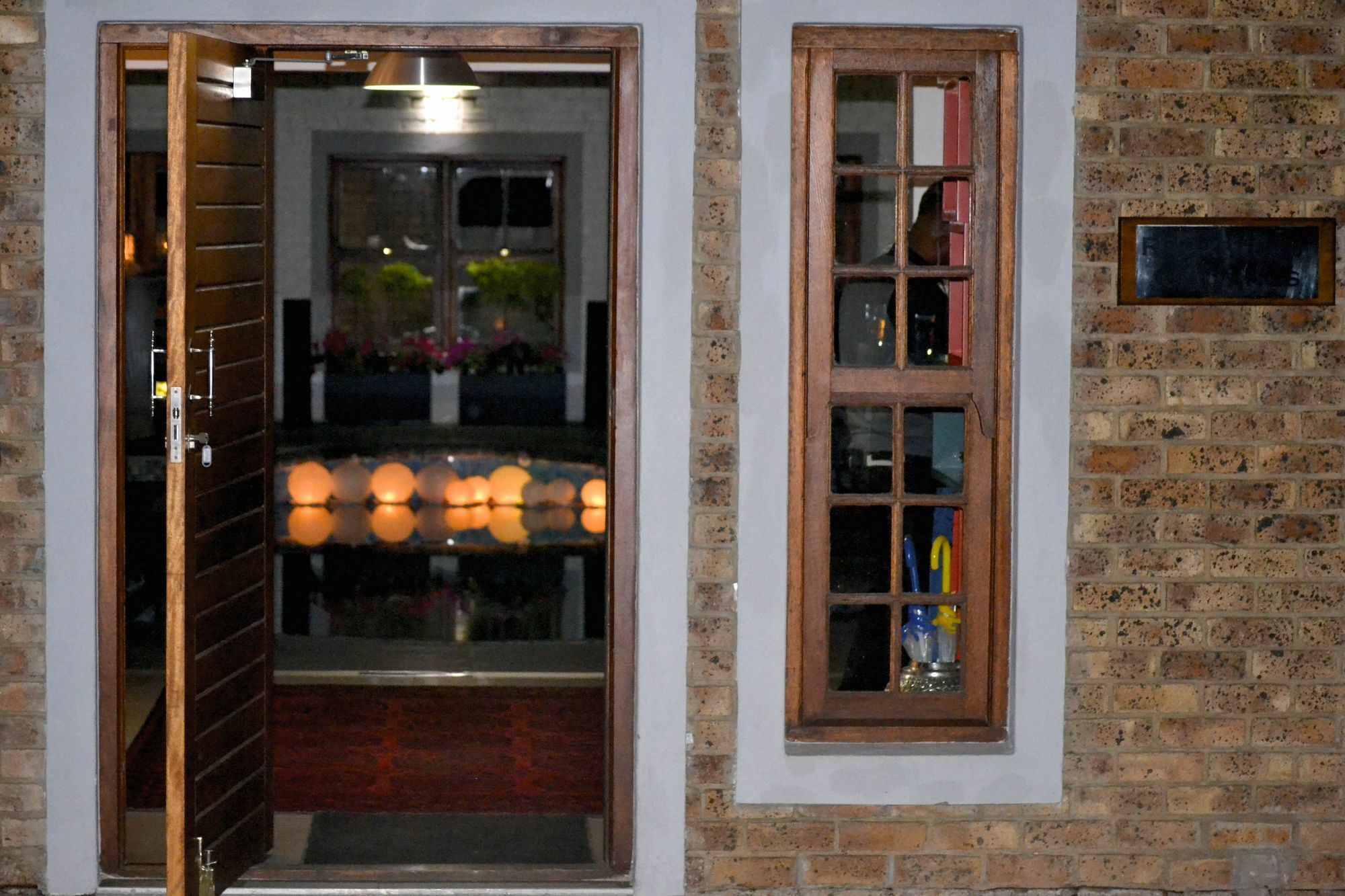 Yalla Yalla Boutique Hotel Witbank Exteriör bild